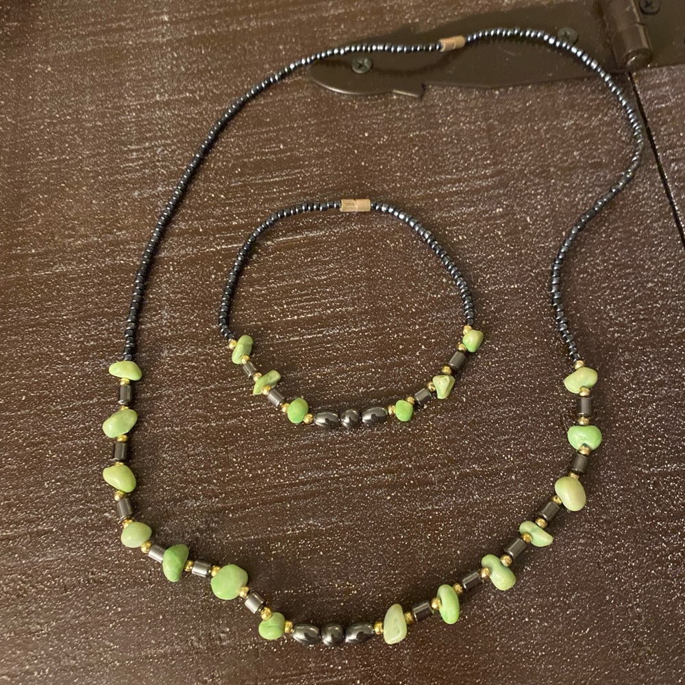 Green Beaded Necklace and Bracelet Set